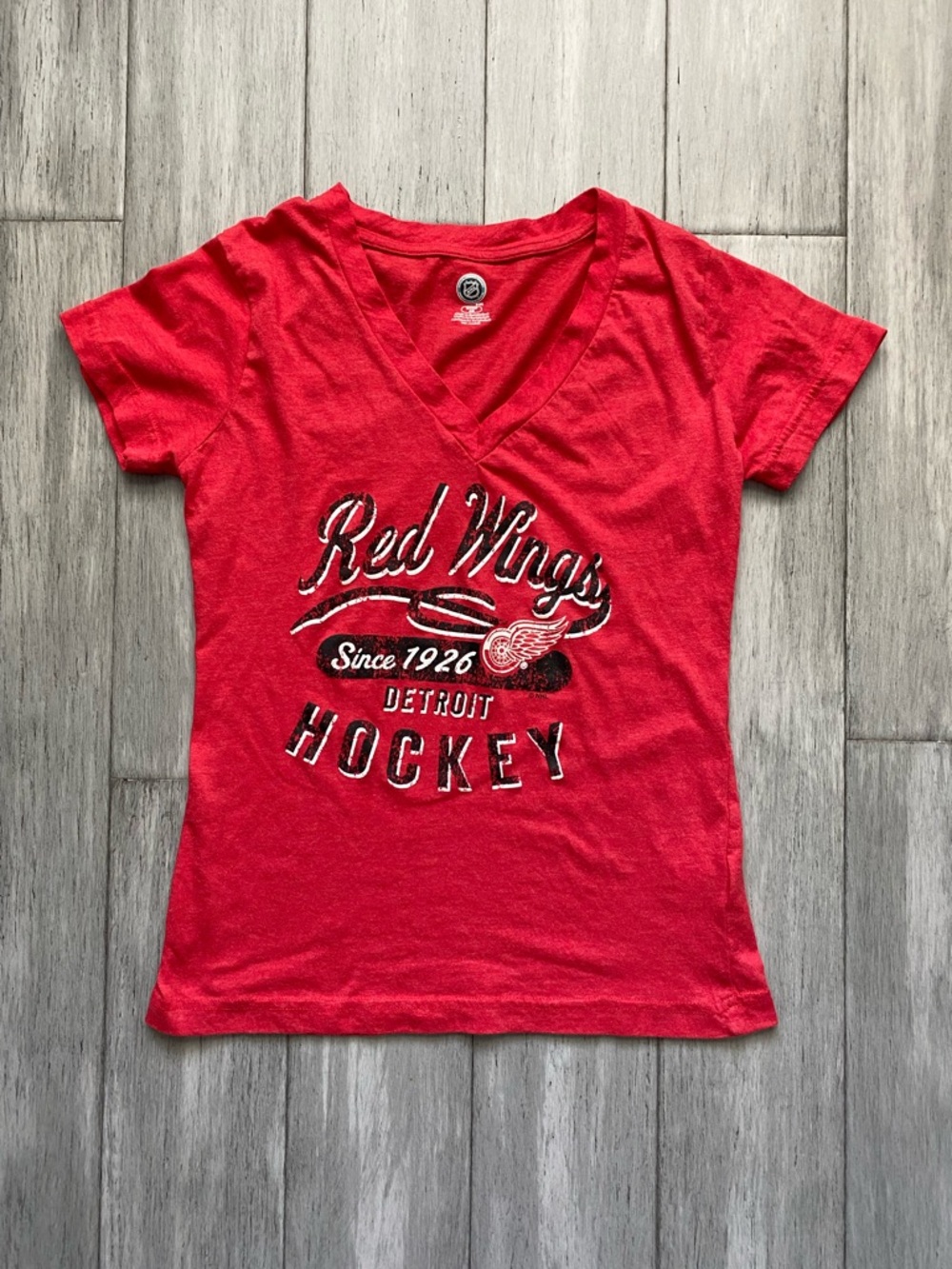 NHL Detroit Red Wings Womens V-Neck Hockey Tee Red